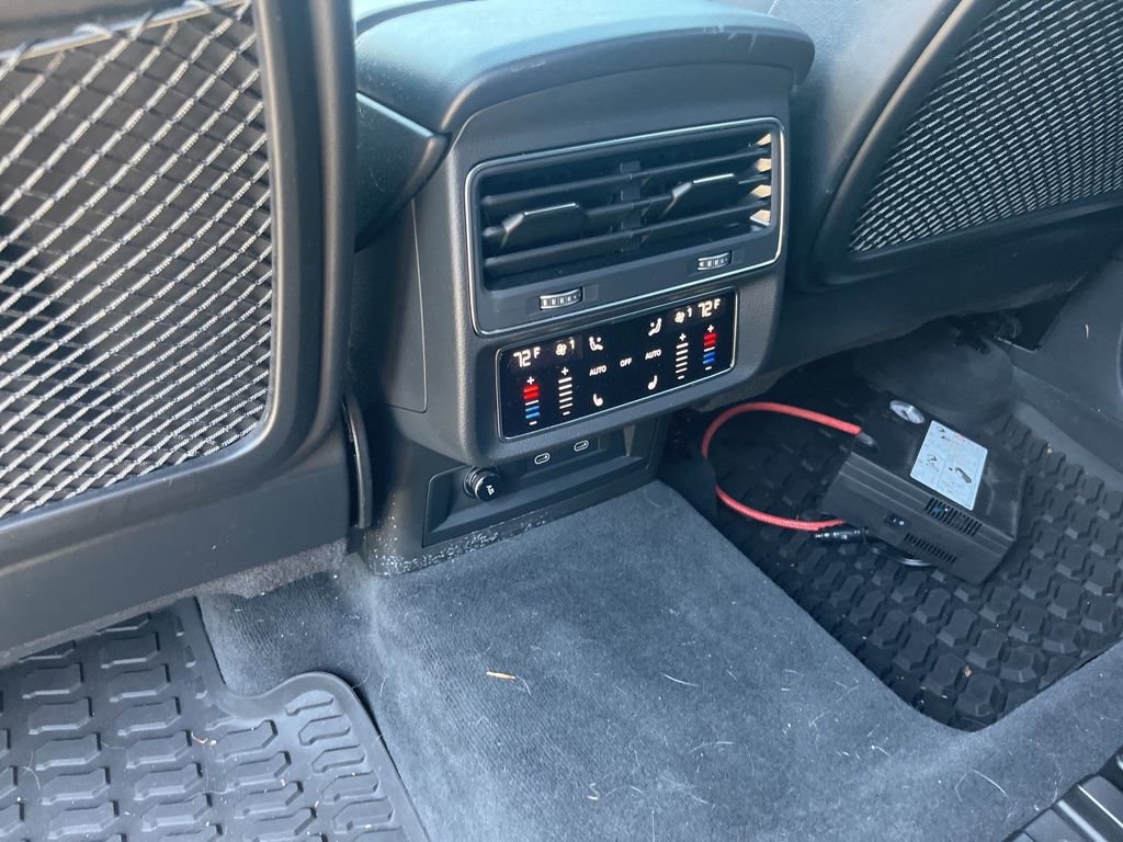 Used 2022 Audi SQ8 Prestige AWD/4WD image 7