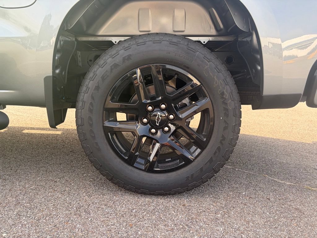 New 2026 Chevrolet Silverado 1500 Custom w/ Turbomax Blackout Package RWD image 11