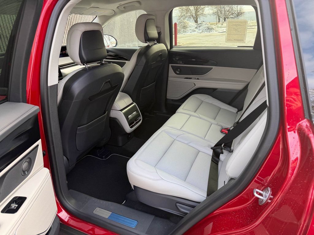 New 2026 Lincoln Nautilus Premier w/ Equipment Group 102A AWD/4WD image 16