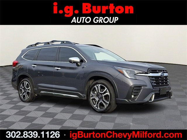 Used 2023 Subaru Ascent Touring image 1