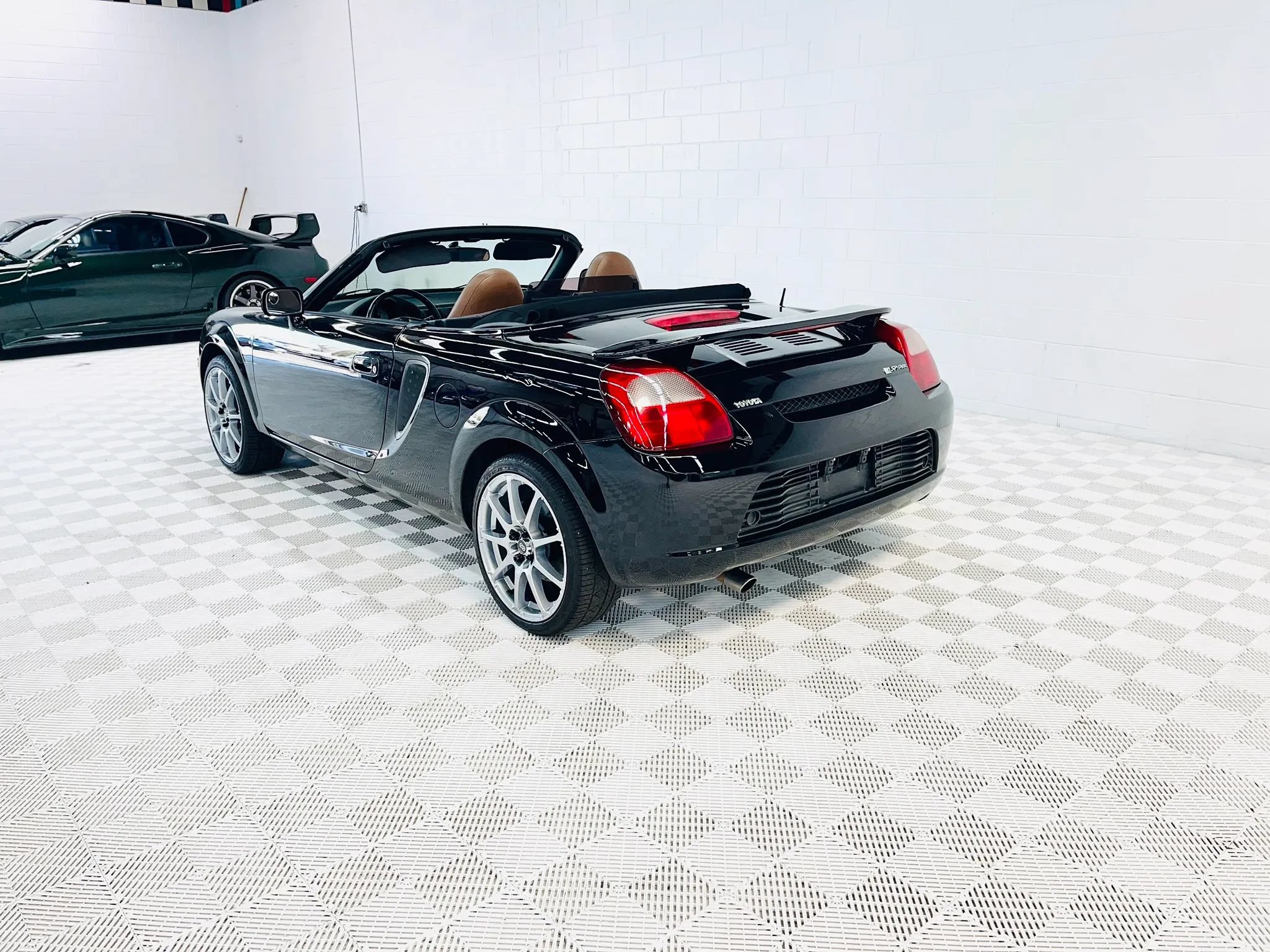 Used 2002 Toyota MR2 RWD image 14