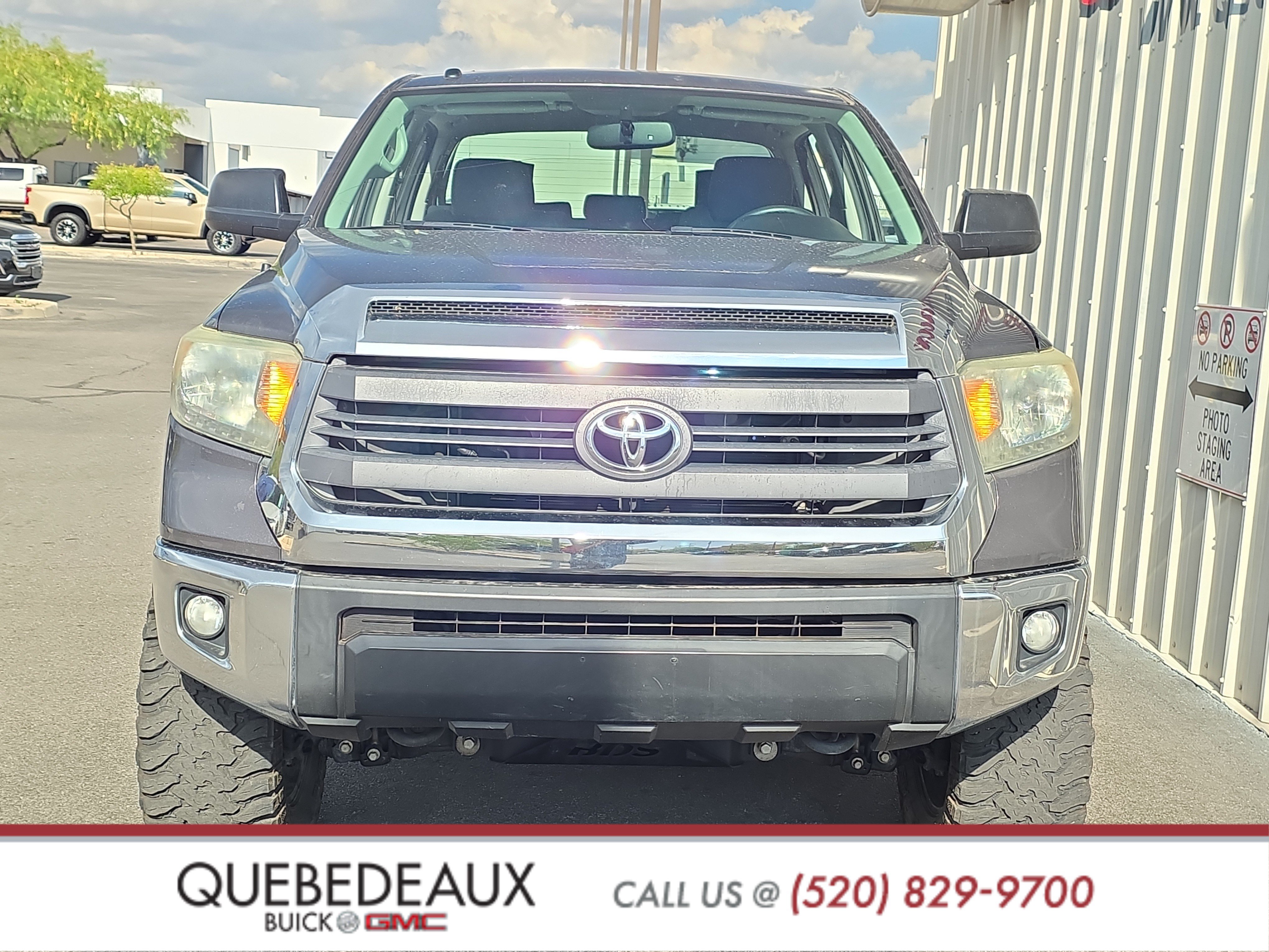 Used 2014 Toyota Tundra SR5 w/ SR5 Upgrade Package AWD/4WD image 2