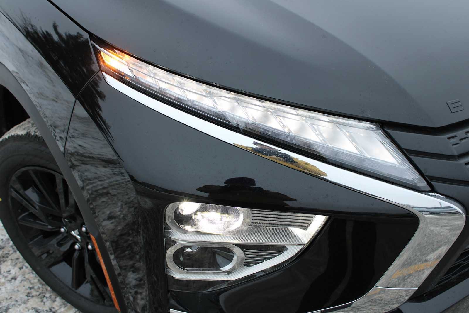 New 2025 Mitsubishi Eclipse Cross LE image 2