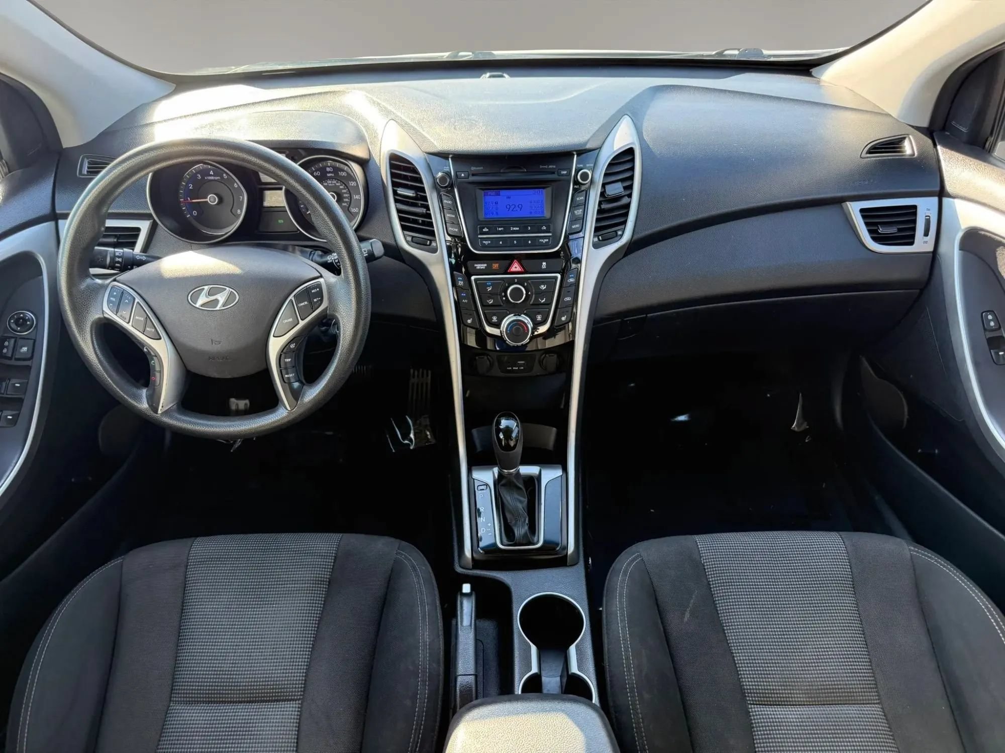 Used 2015 Hyundai Elantra GT FWD image 12
