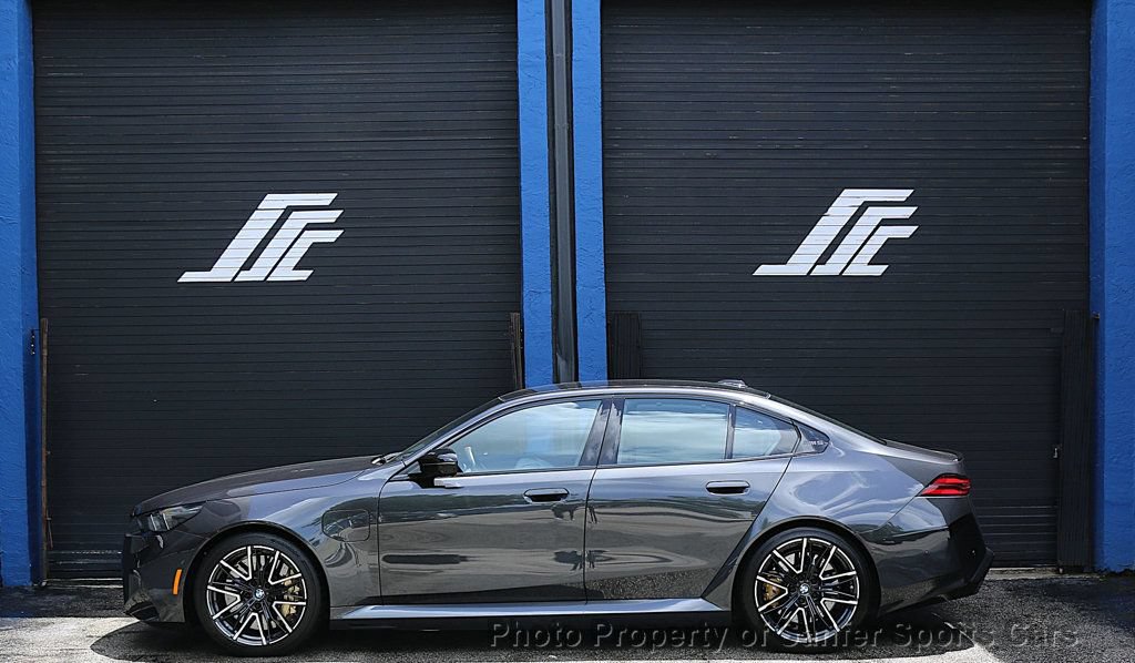 Used 2025 BMW M5 AWD/4WD image 2