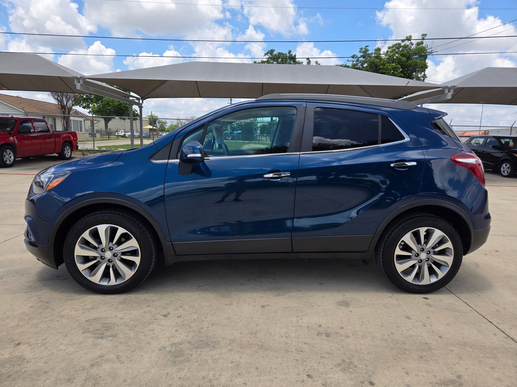 Certified 2019 Buick Encore Preferred FWD image 4