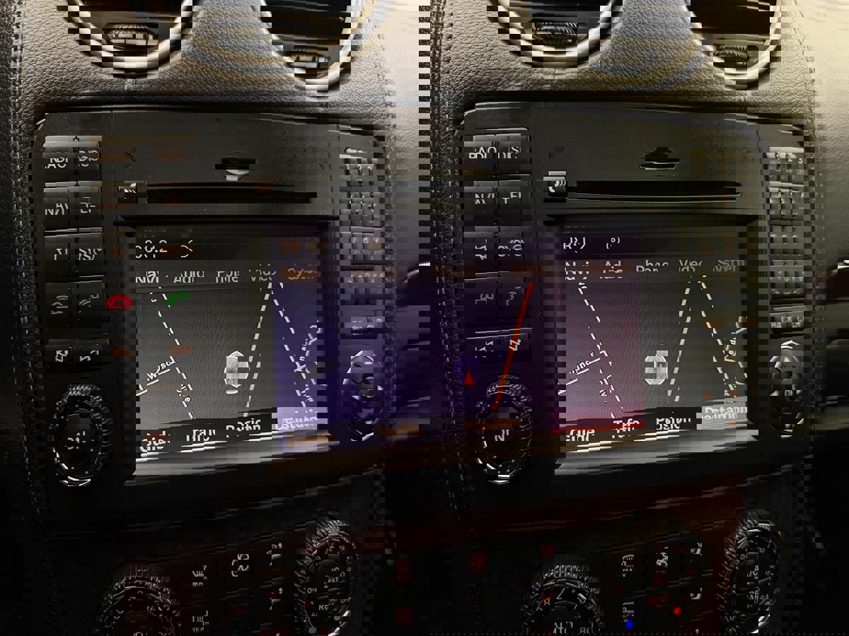 Used 2012 Mercedes-Benz GL 450 4MATIC image 15