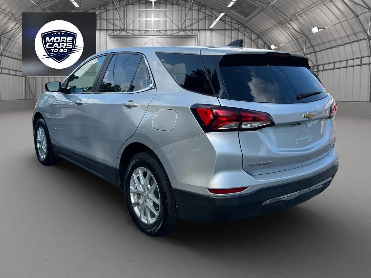 Used 2022 Chevrolet Equinox LT w/ Driver Convenience Package image 3