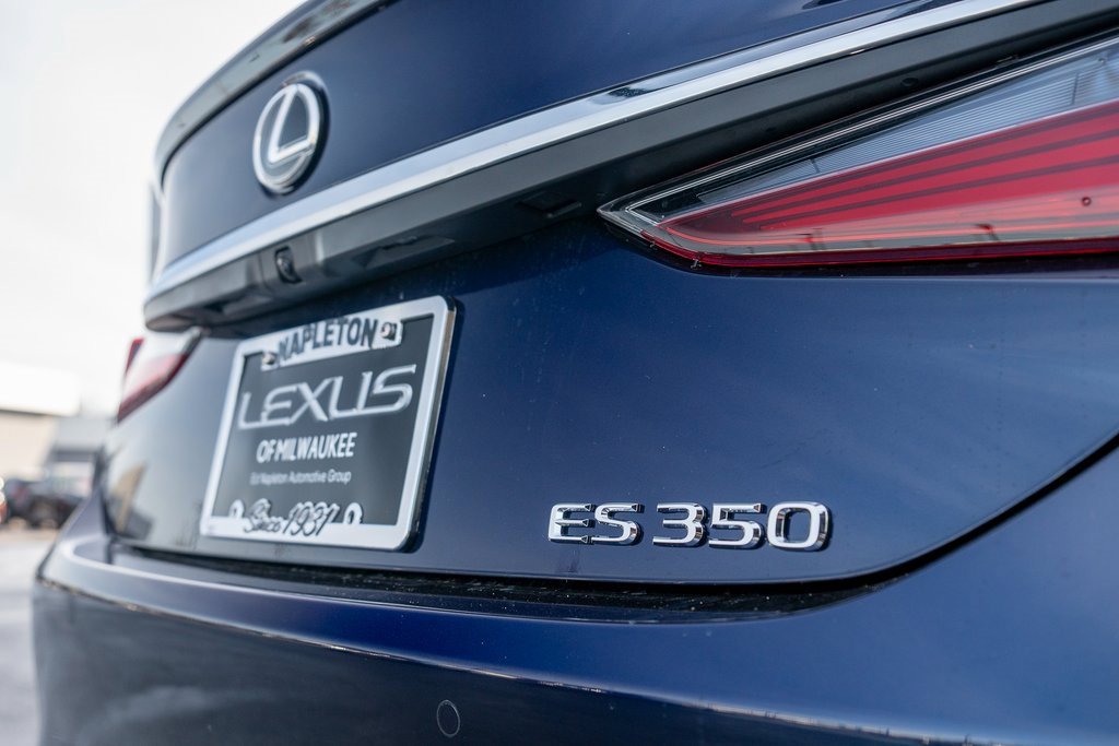 New 2025 Lexus ES 350 Ultra Luxury image 10