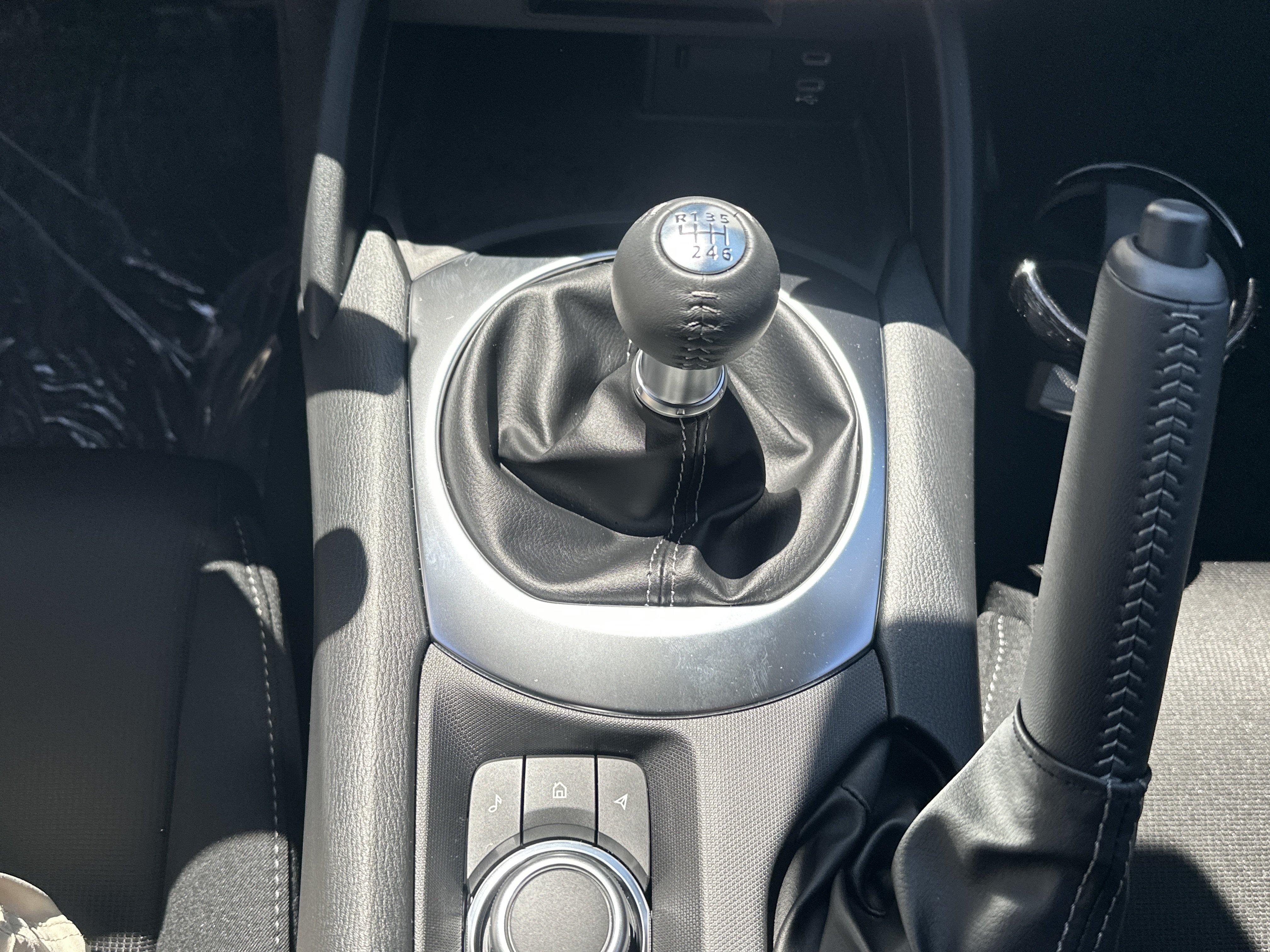 New 2026 MAZDA MX-5 Miata Sport w/ Interior Package RWD image 15