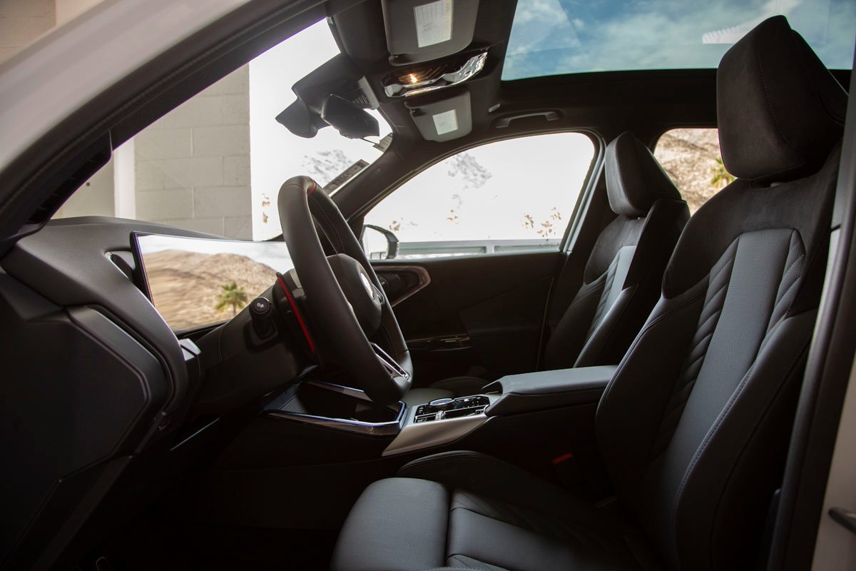 Used 2025 BMW X3 M50 w/ Premium Package image 16