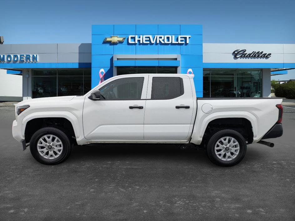 Used 2024 Toyota Tacoma SR image 4