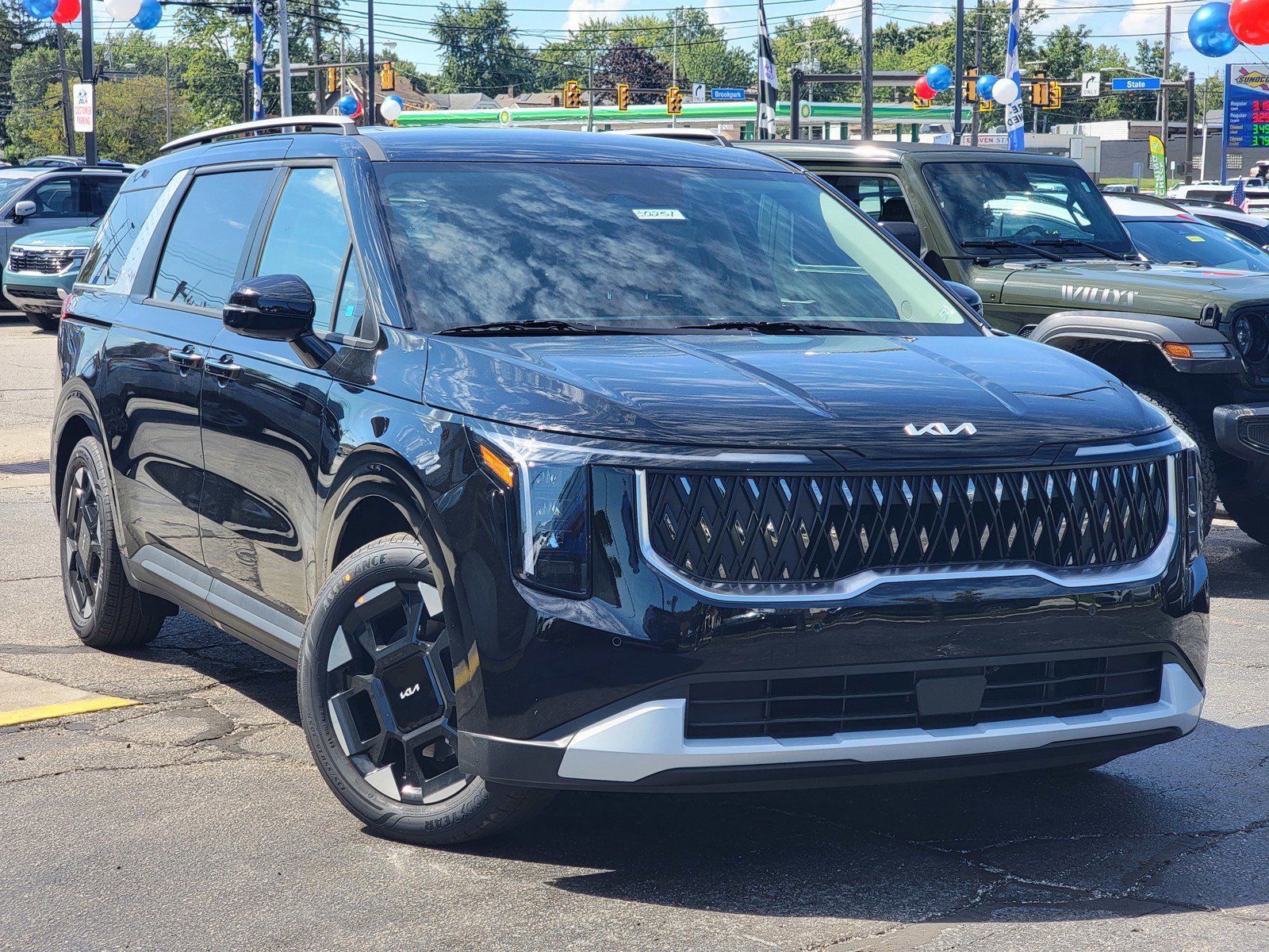 New 2026 Kia Carnival EX image 3