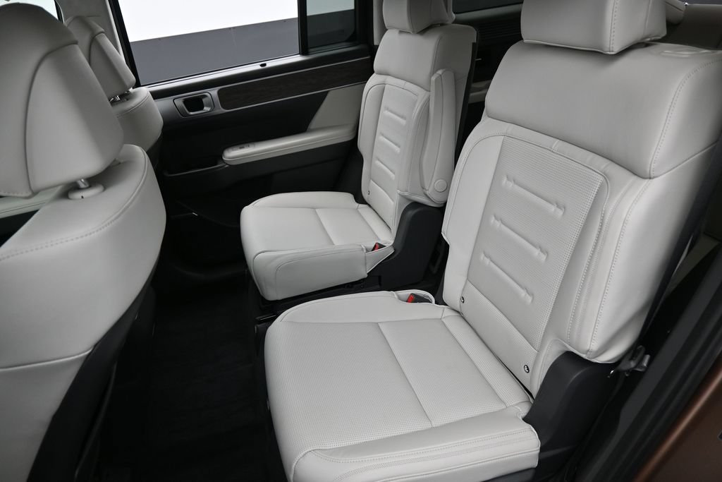Used 2025 Hyundai Santa Fe Calligraphy FWD image 31
