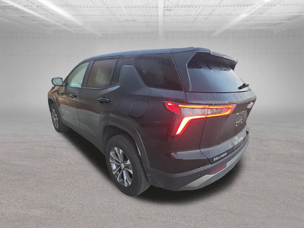 Used 2025 Chevrolet Equinox LT w/ Convenience Package II FWD image 4