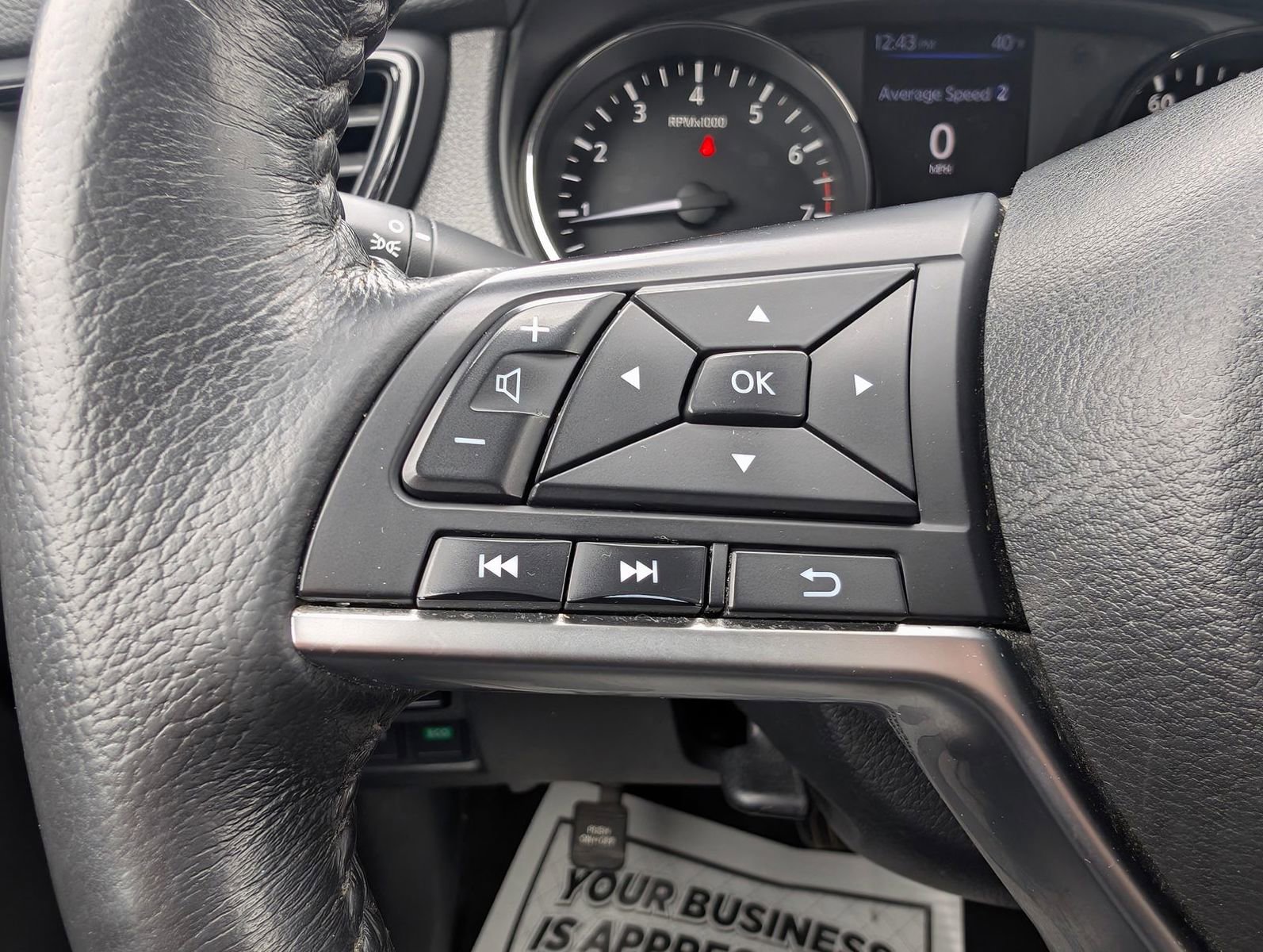 Used 2019 Nissan Rogue SV image 14