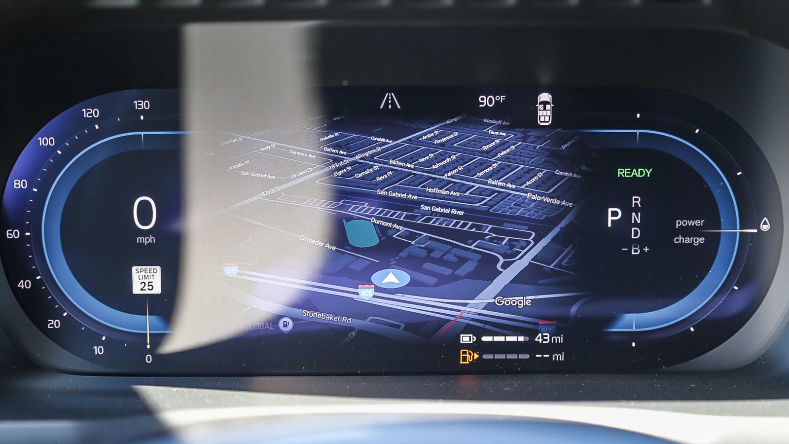 Used 2025 Volvo XC90 T8 Plus w/ Protection Package Premier AWD/4WD image 25