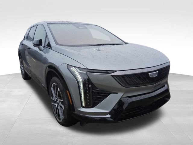 Used 2025 Cadillac Optiq Sport 2 w/ LPO, Floor Liner Package image 6