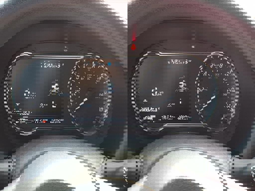 Used 2018 Nissan Kicks SV image 22