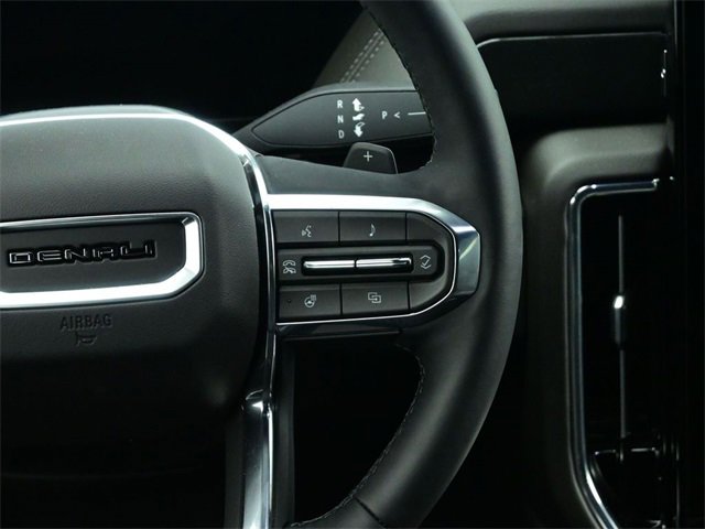 Used 2025 GMC Yukon XL Denali w/ Sun & Power Step Package image 5