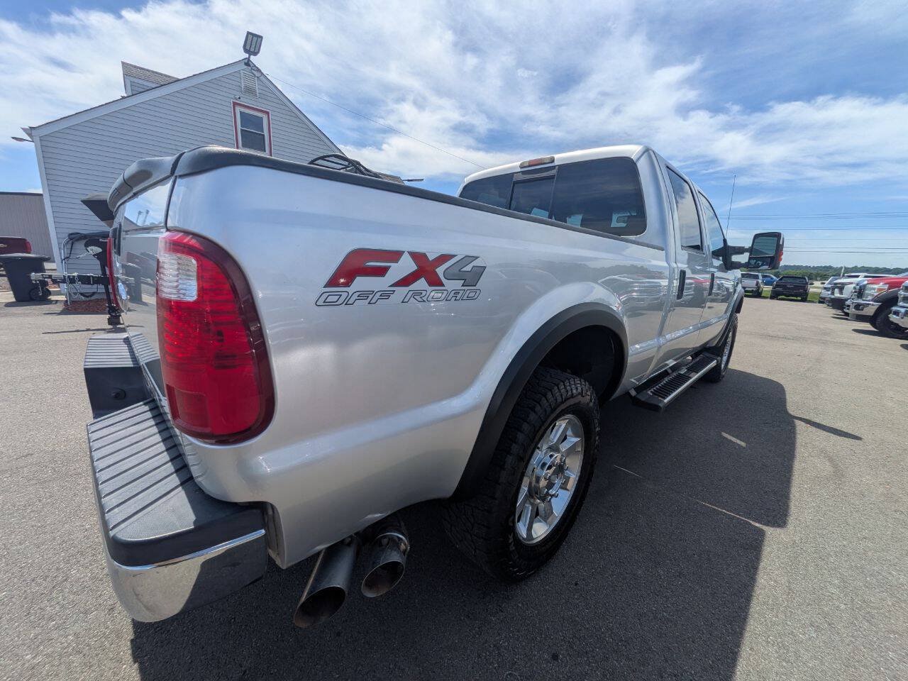 Used 2010 Ford F250 Lariat AWD/4WD image 9
