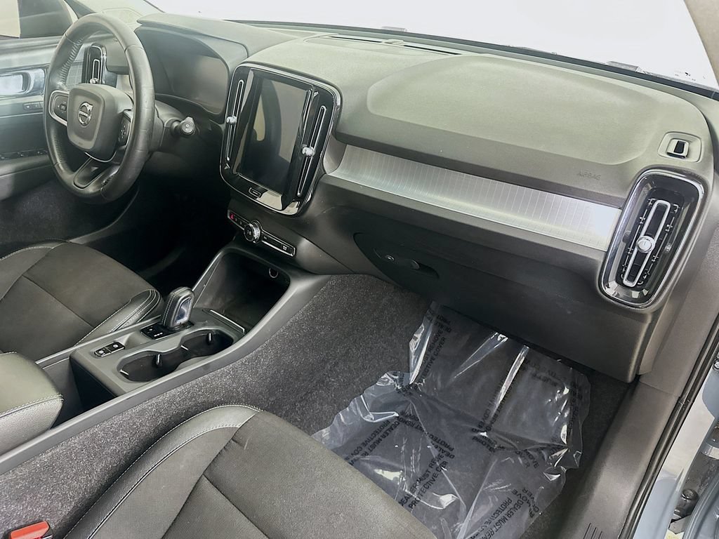 Used 2020 Volvo XC40 T5 Momentum AWD/4WD image 31