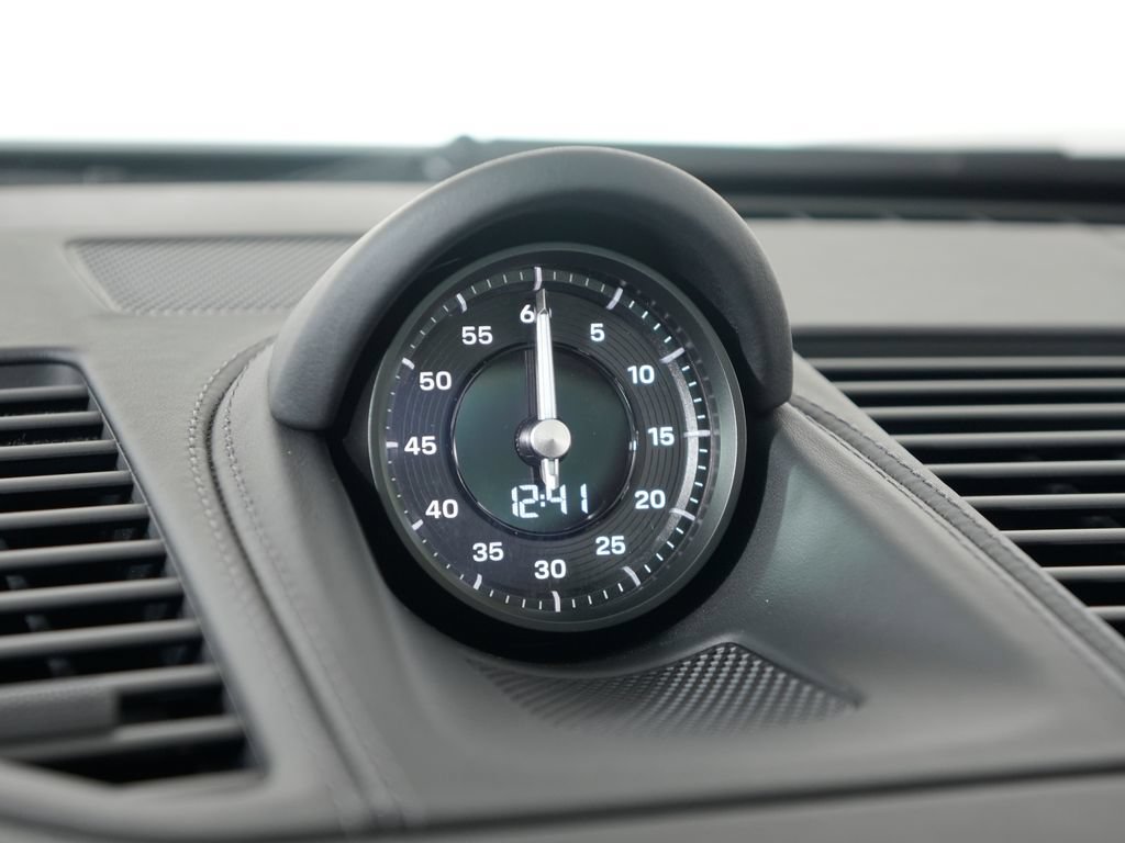 Certified 2025 Porsche 911 Carrera T RWD image 32