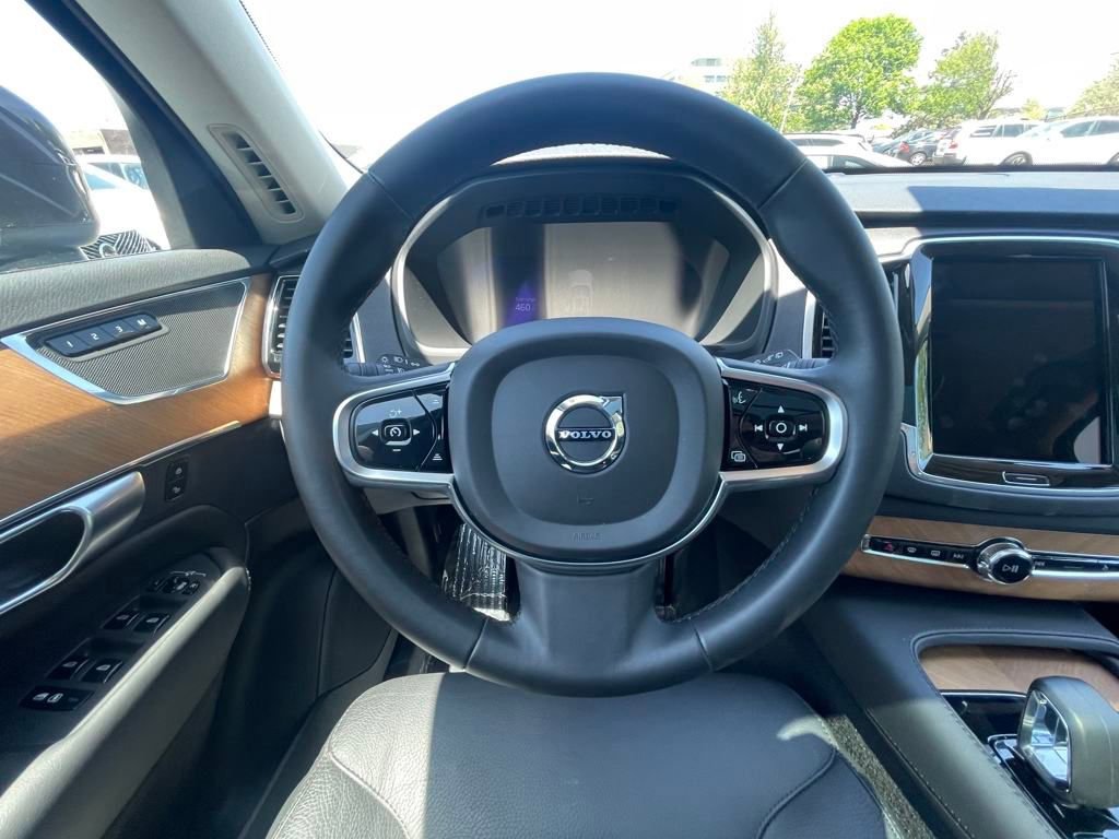 Used 2024 Volvo XC90 B6 Plus image 25