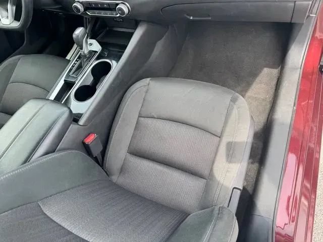 Used 2024 Nissan Altima 2.5 SV FWD image 14