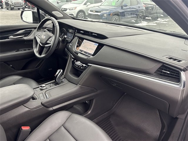 Certified 2023 Cadillac XT5 Premium Luxury w/ LPO, Floor Liner Package image 29