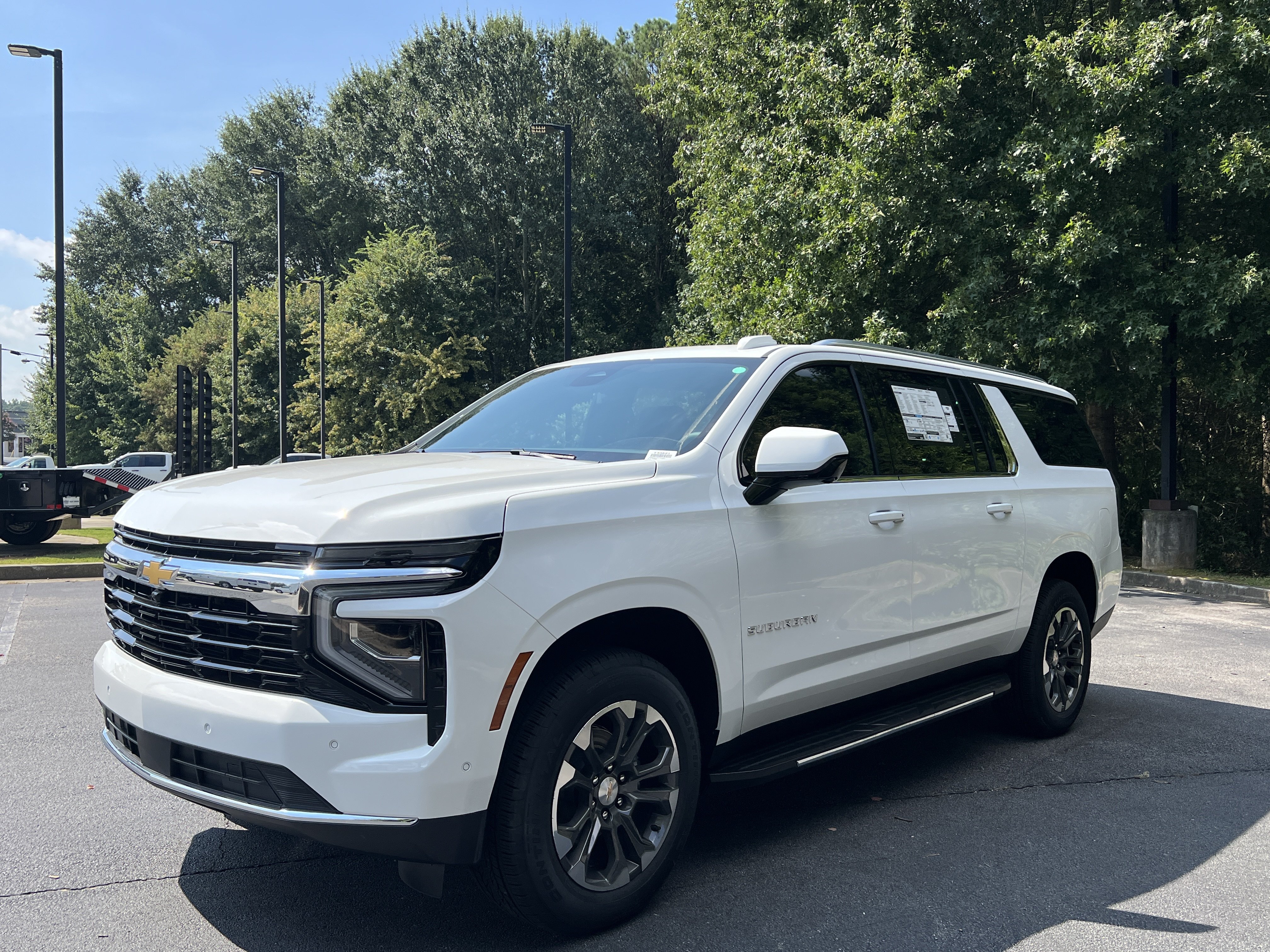 New 2026 Chevrolet Suburban LS w/ LPO, Get Active Package AWD/4WD image 5