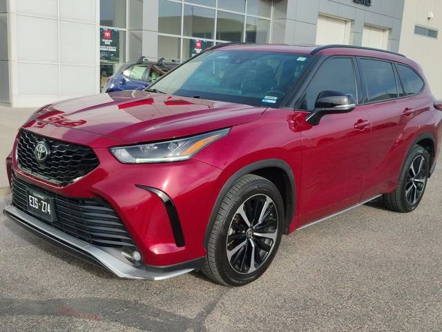 Used 2021 Toyota Highlander XSE image 1