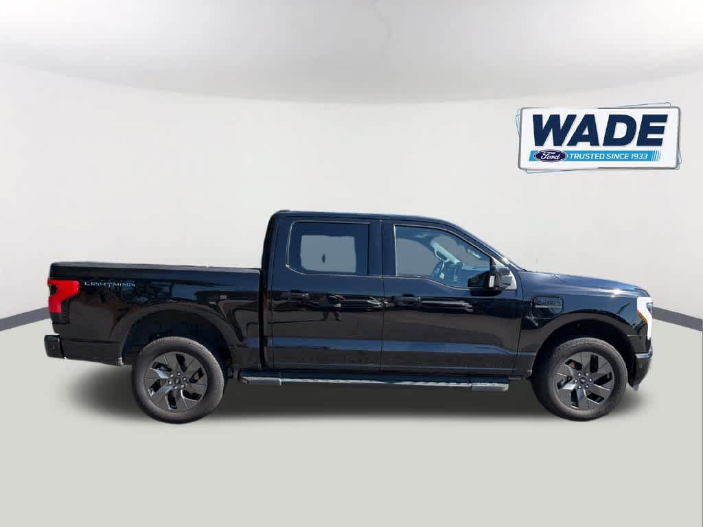 Used 2022 Ford F150 Lightning Lariat AWD/4WD image 4