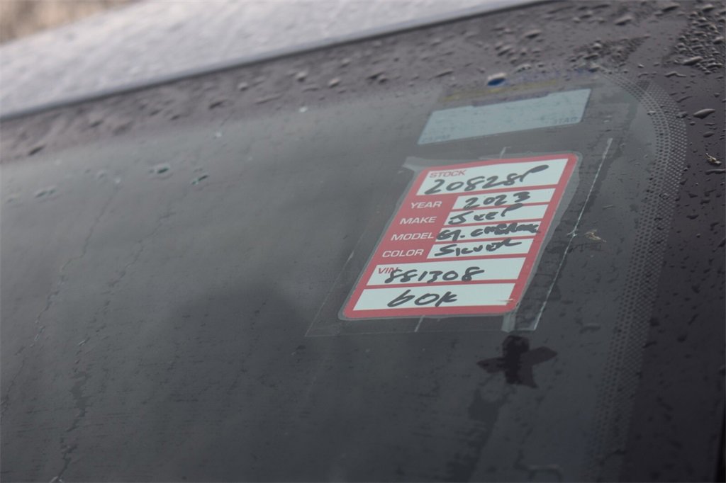 Used 2023 Jeep Grand Cherokee L Limited image 44