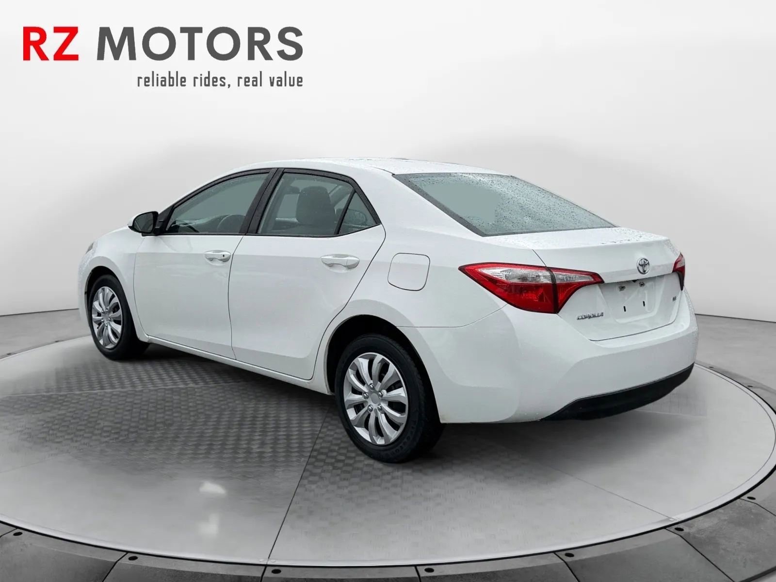 Used 2016 Toyota Corolla LE image 3