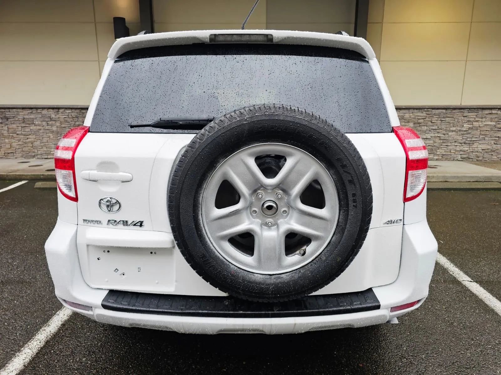 Used 2009 Toyota RAV4 4WD image 4