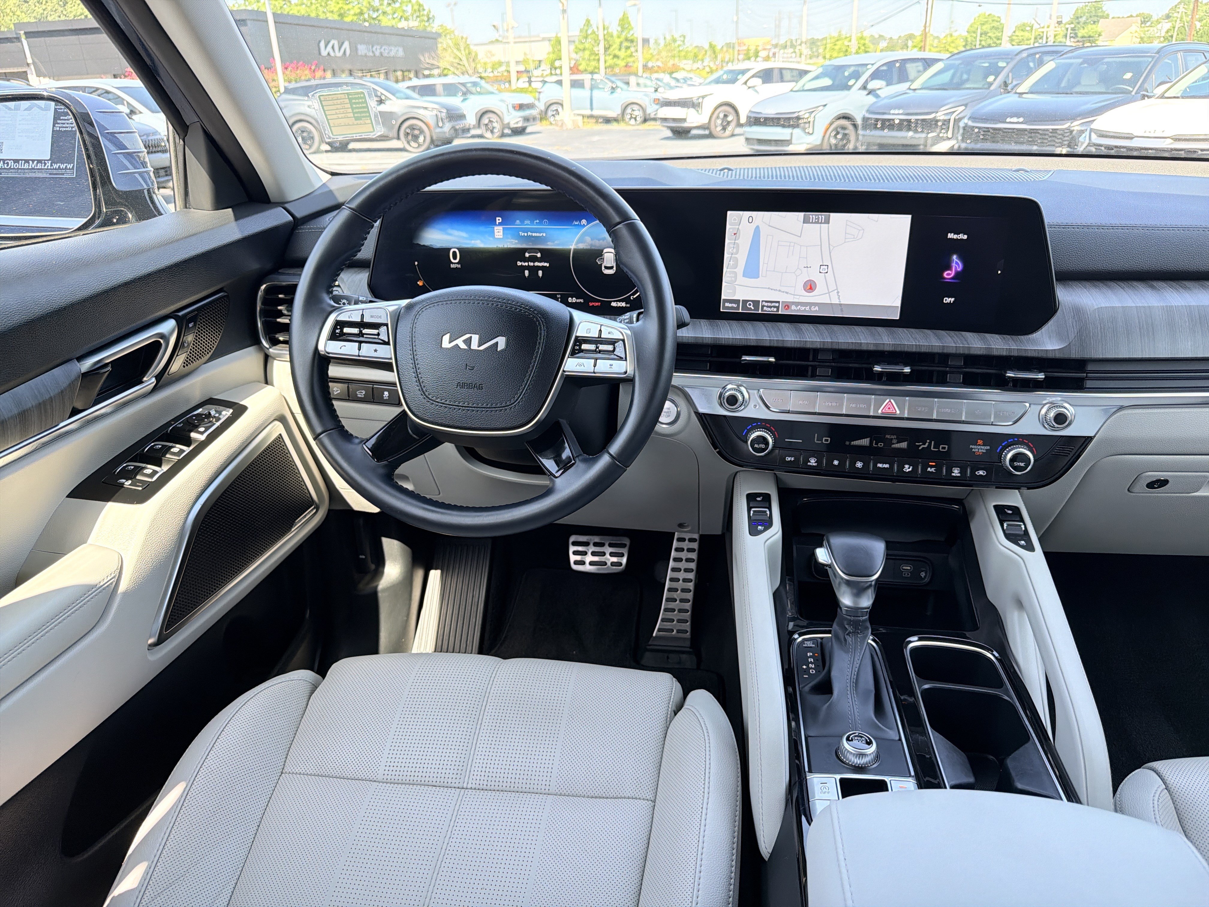 Used 2024 Kia Telluride SX FWD image 3