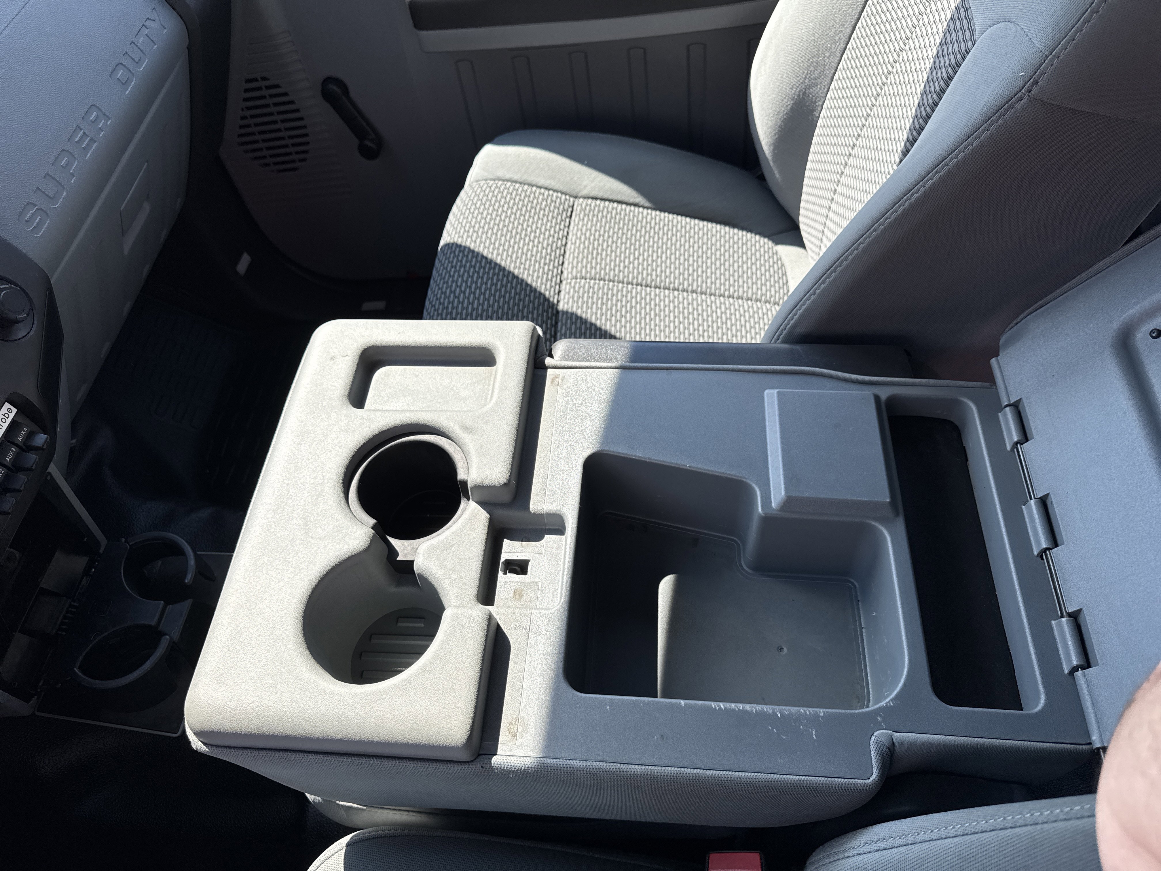 Used 2016 Ford F550 2WD Crew Cab Super Duty image 17