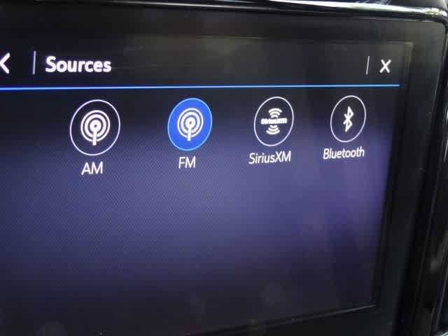 Used 2023 Chevrolet Traverse LT FWD image 29