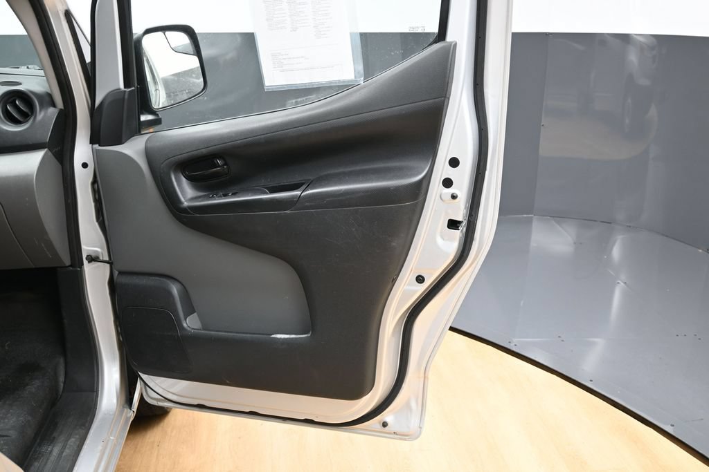 Used 2017 Chevrolet City Express LT w/ Technology Package FWD image 33
