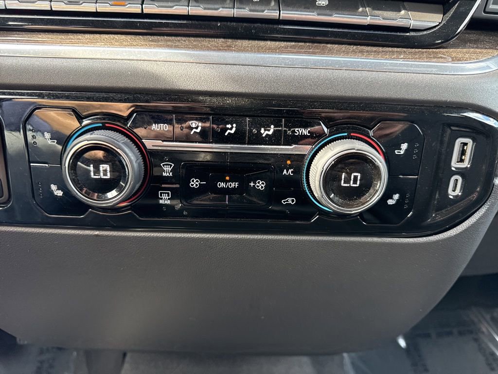 Used 2023 Chevrolet Silverado 1500 LT w/ Leather Package image 19