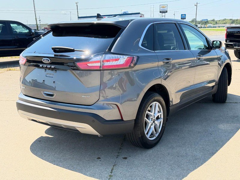 Used 2024 Ford Edge SEL w/ Convenience Package AWD/4WD image 4