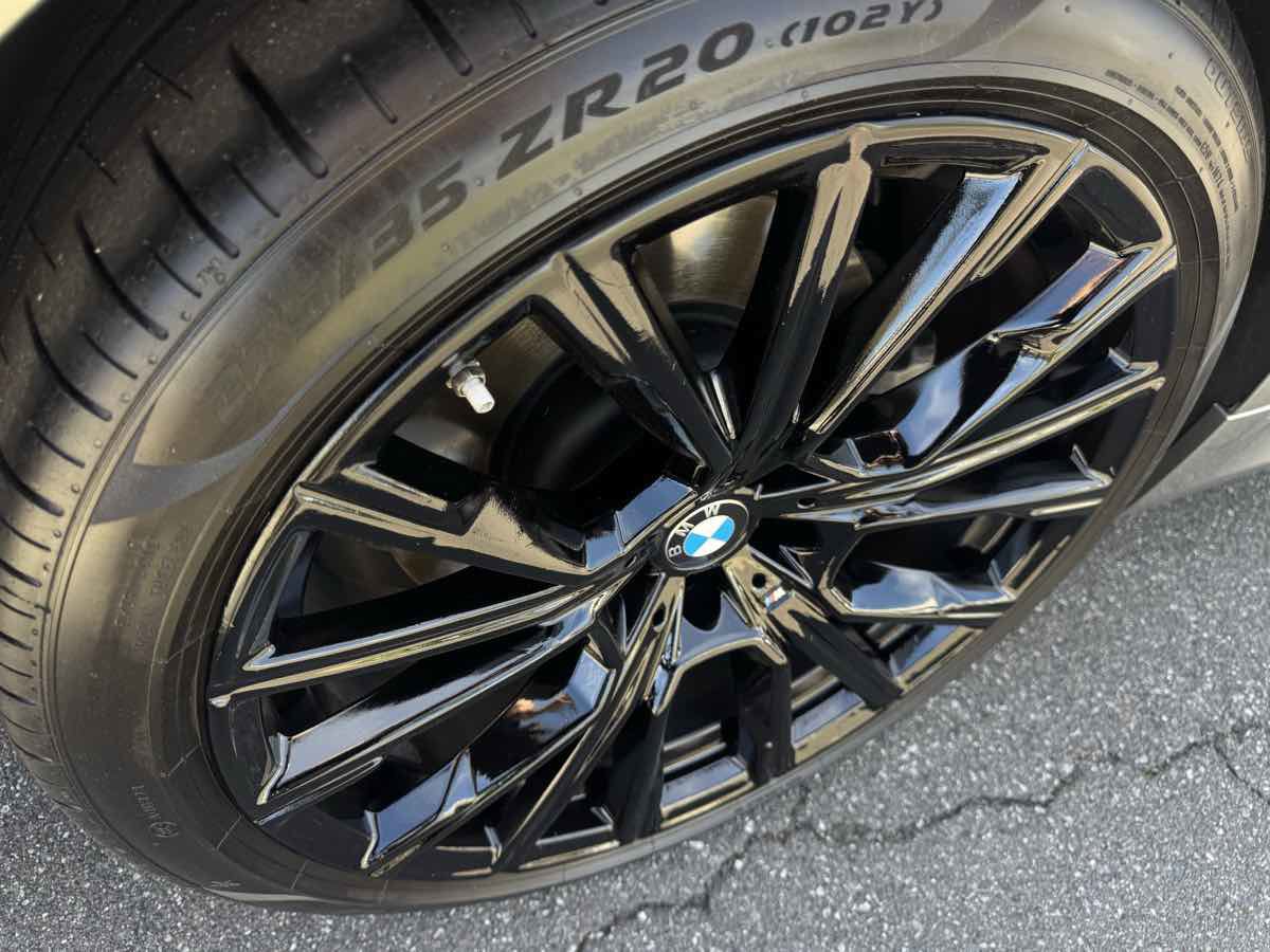 Used 2020 BMW 740i w/ M Sport Package image 32