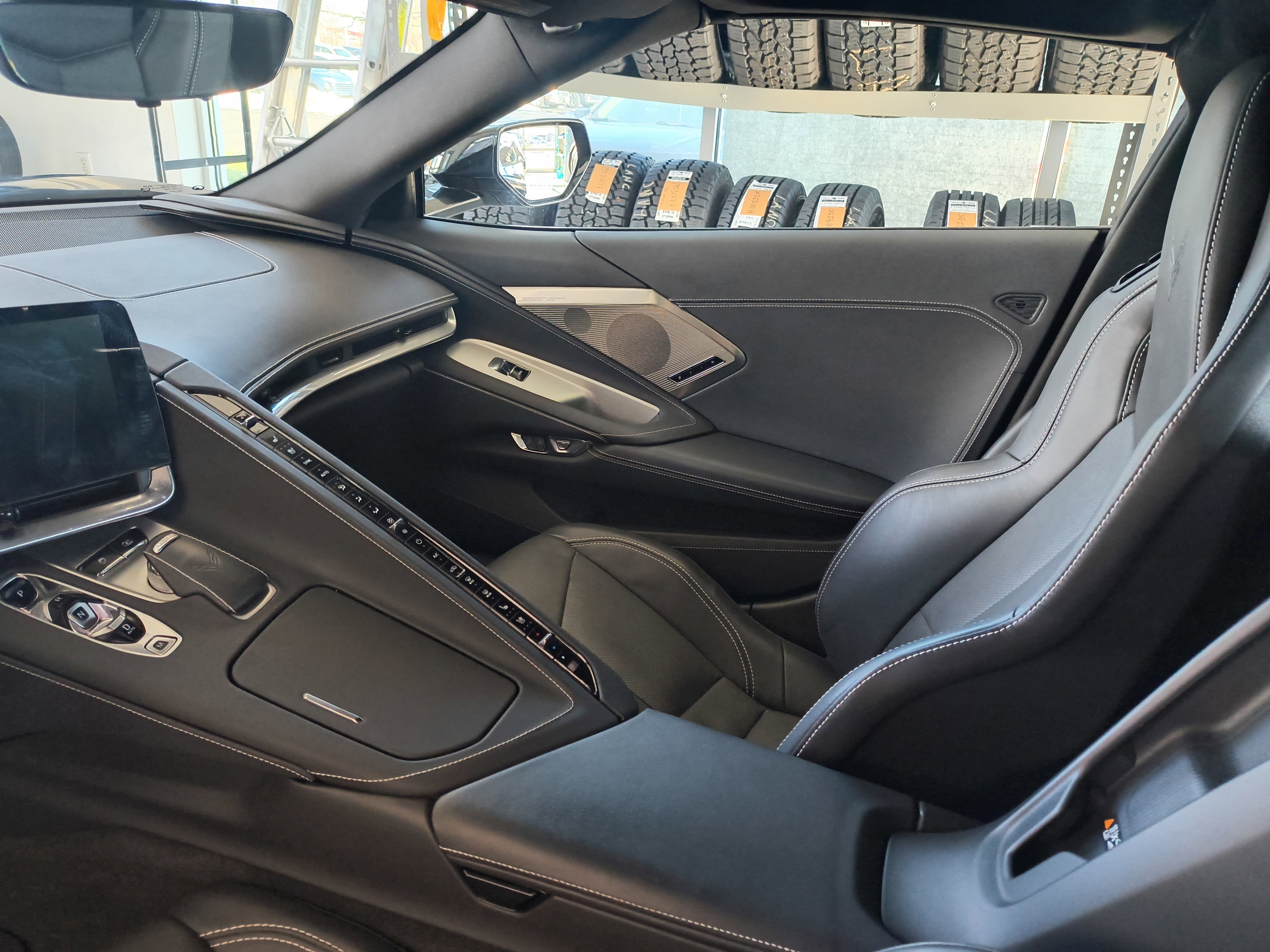 Used 2024 Chevrolet Corvette Stingray Preferred Cpe w/ Z51 Performance Package image 14