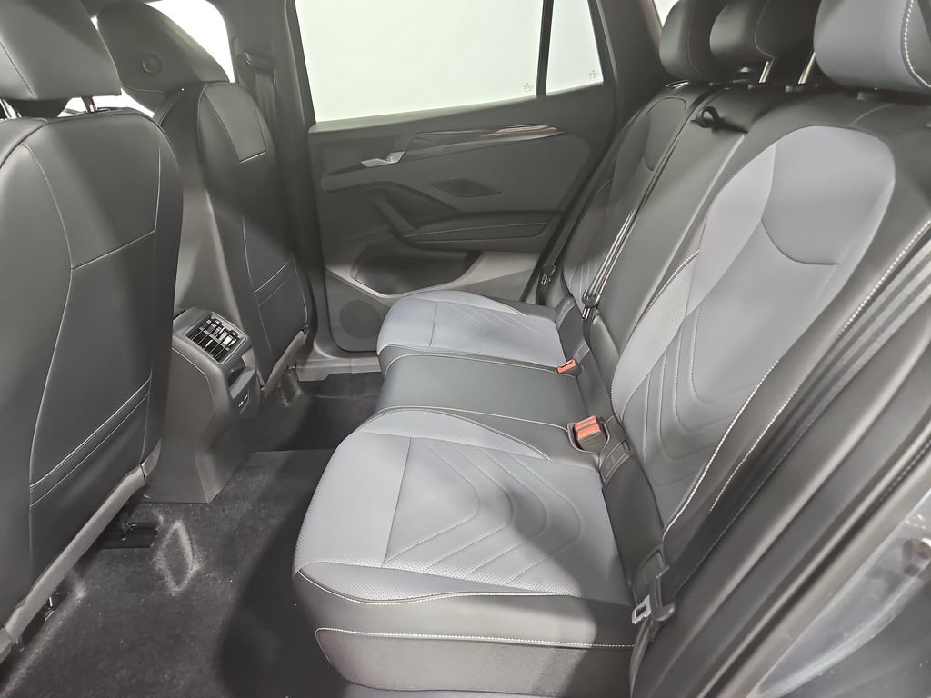 New 2026 Volkswagen Tiguan SE R-Line image 24