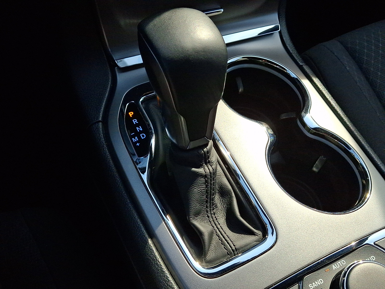 Certified 2019 Jeep Grand Cherokee Laredo AWD/4WD image 15