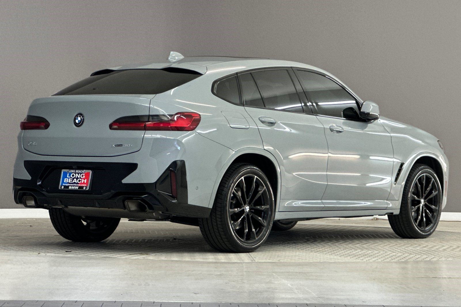 Certified 2025 BMW X4 xDrive30i w/ Premium Package AWD/4WD image 8