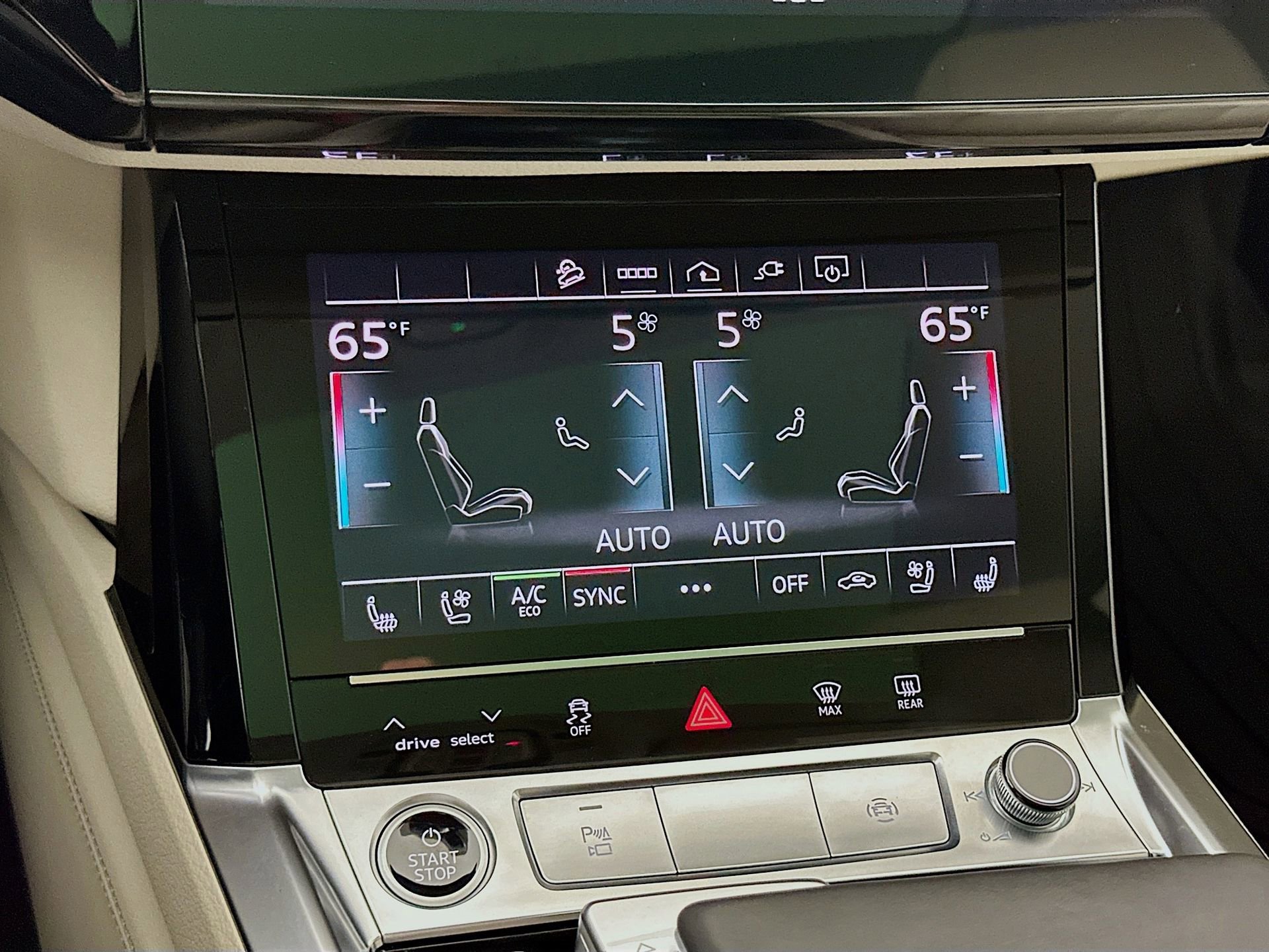Used 2022 Audi e-tron Premium Plus AWD/4WD image 17