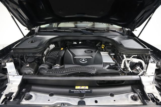 Used 2018 Mercedes-Benz GLC 300 4MATIC image 7