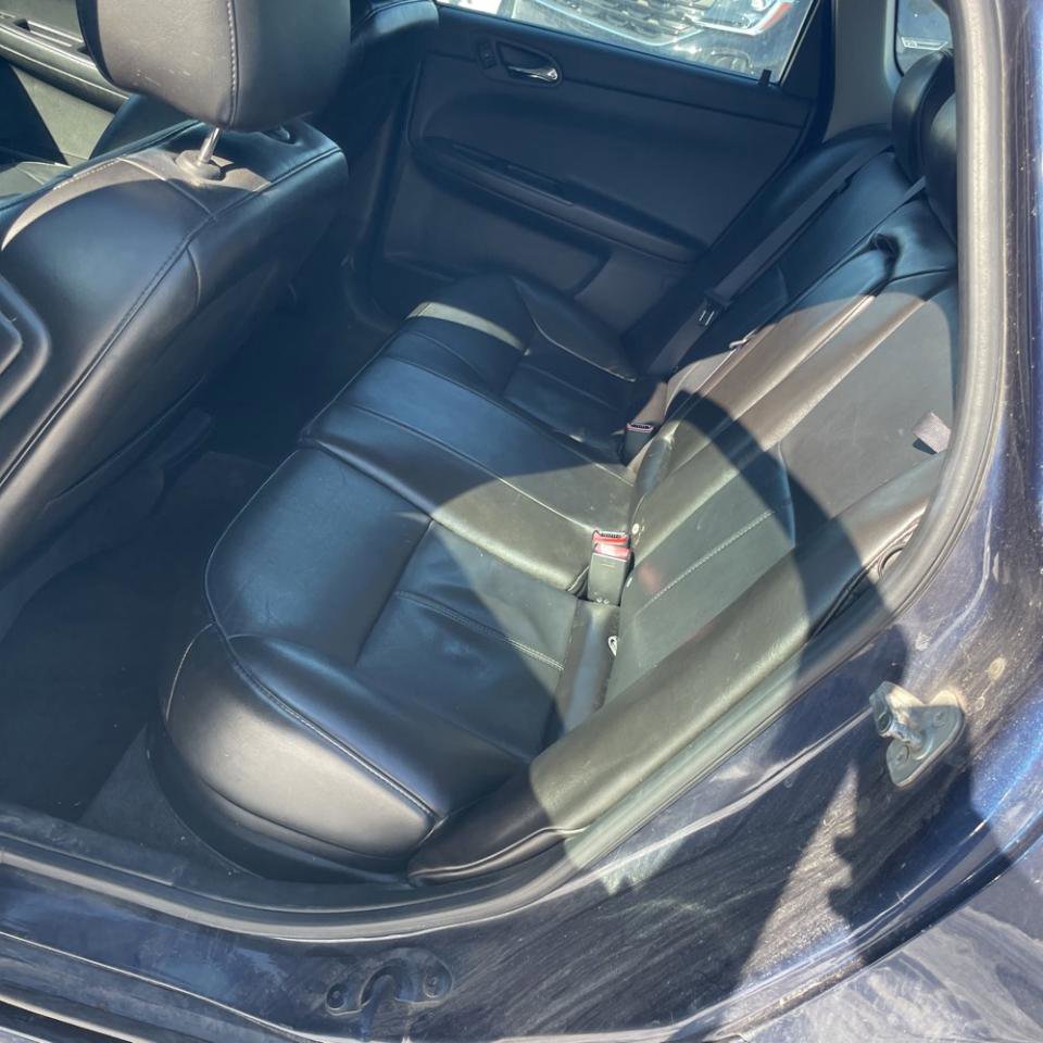 Used 2009 Chevrolet Impala LT w/ Luxury Edition Package image 16